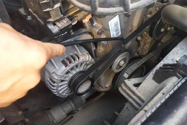 万荣转速传感器的工作原理是什么？